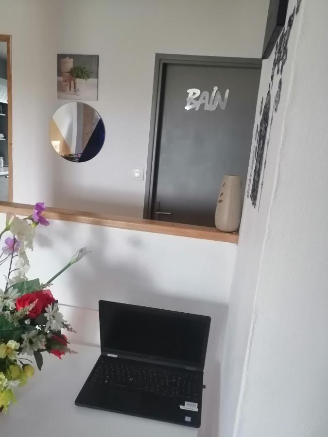 Chambre Dans Appartement A Niort Exterior foto