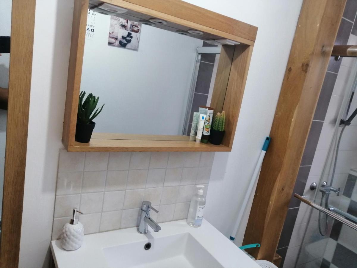 Chambre Dans Appartement A Niort Exterior foto